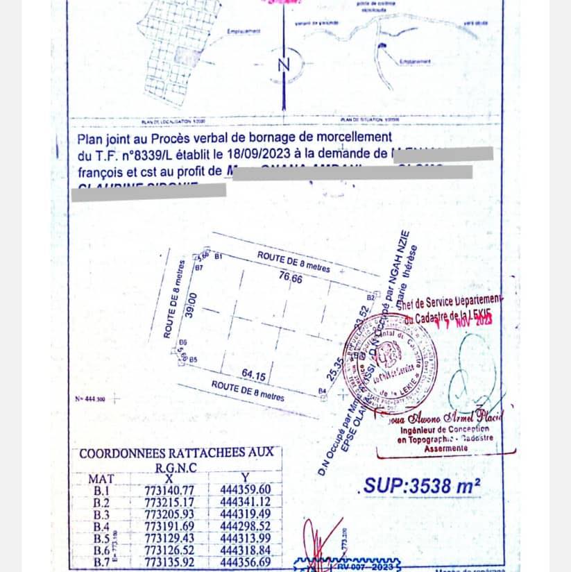 Image illustrant des documents officiels et des finances